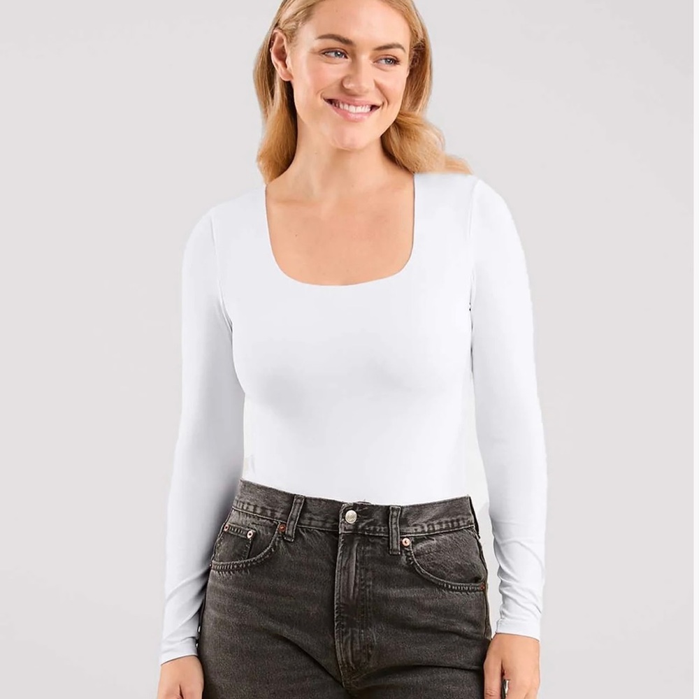 NWOT Scoop Neck Long-Sleeve Bodysuit